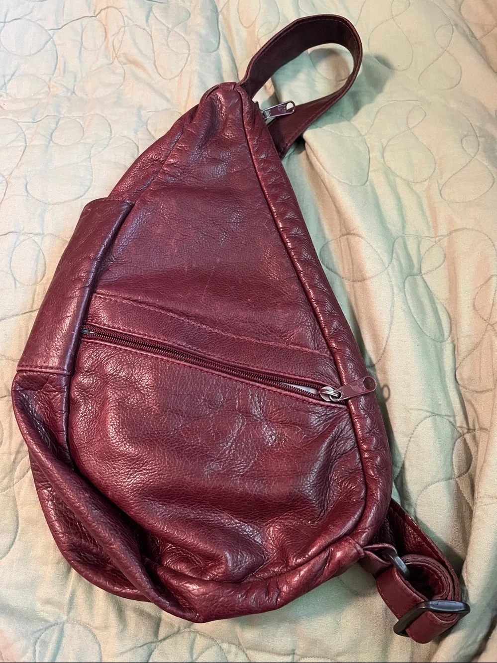 Vintage AmeriBag Healthy Back Bag  tear-drop shape leather.